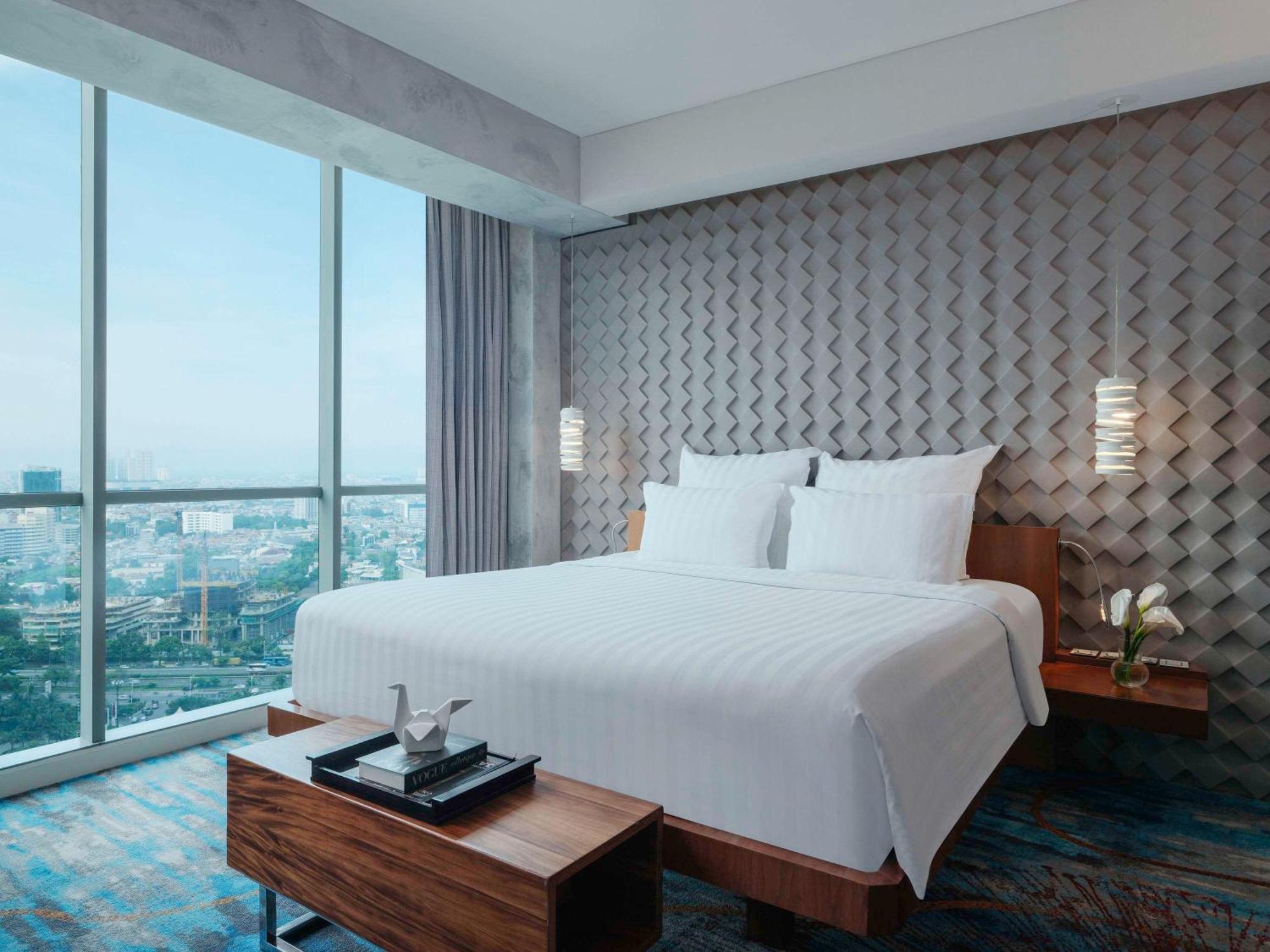 Pullman Jakarta Central Park Exterior foto