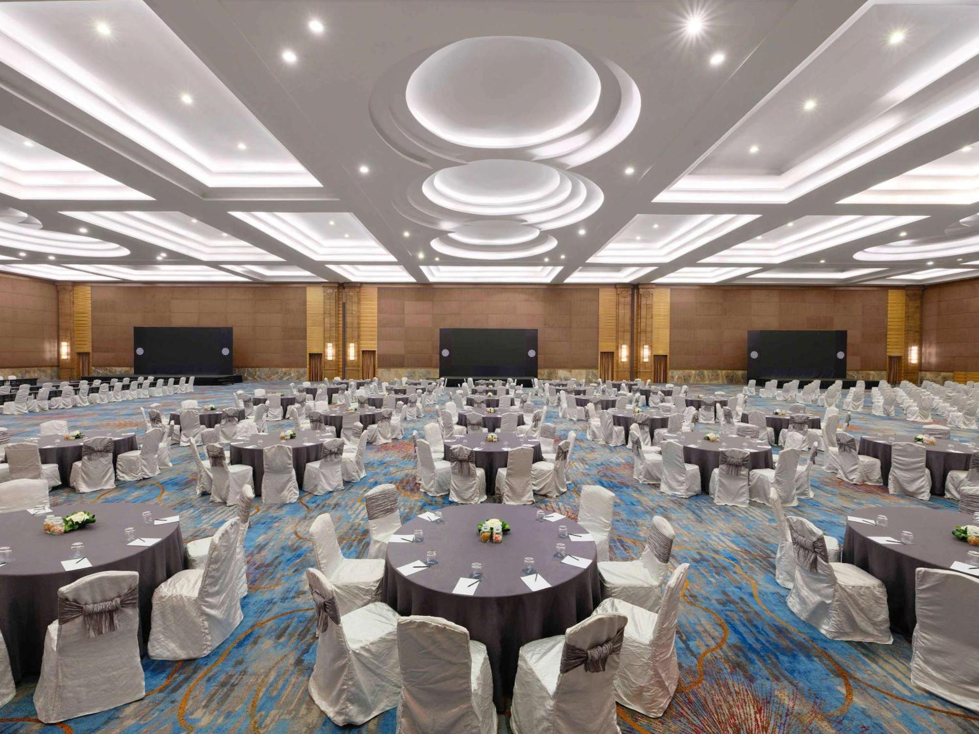 Pullman Jakarta Central Park Exterior foto The Grand Ballroom