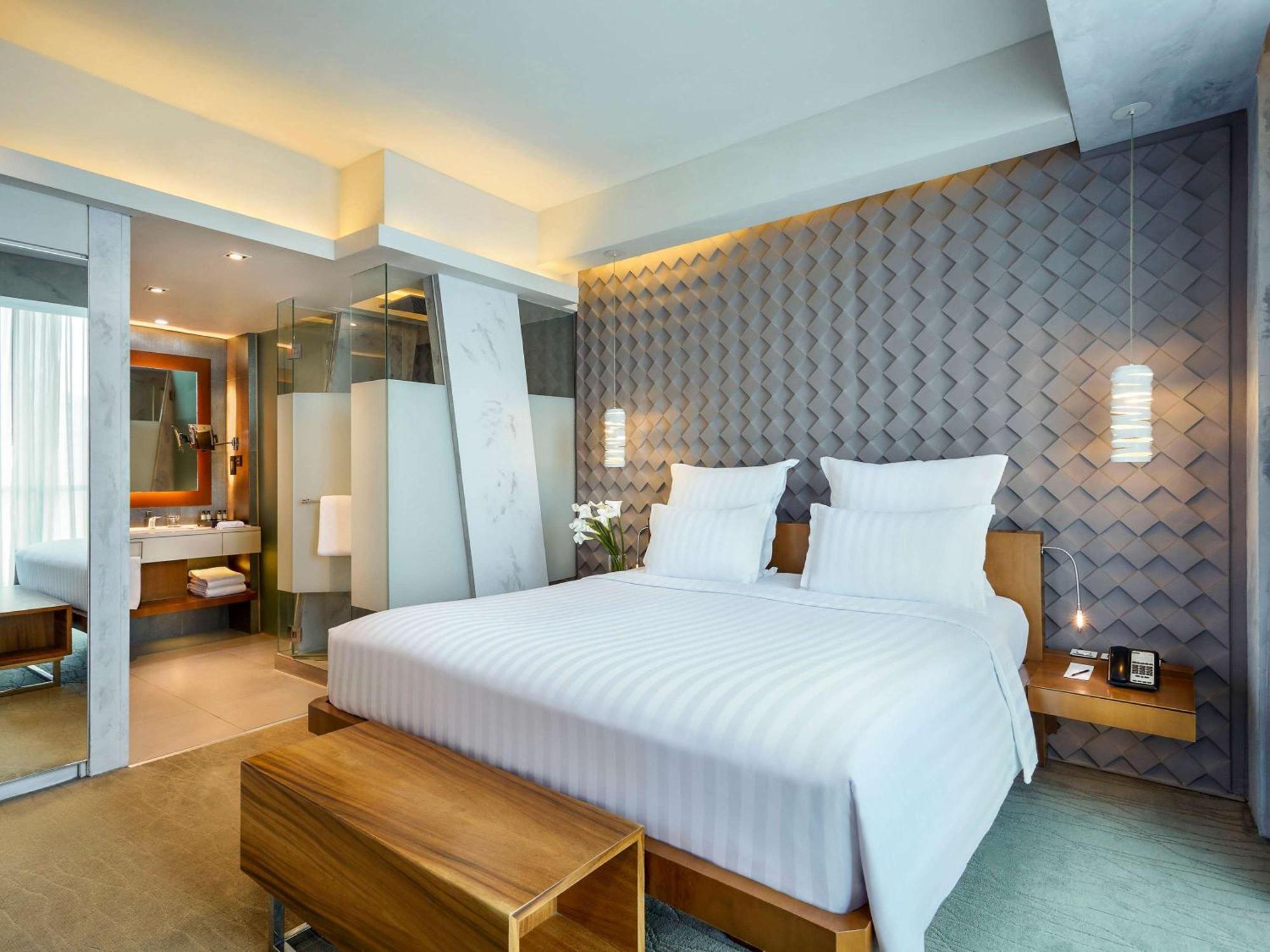 Pullman Jakarta Central Park Exterior foto Deluxe Suite